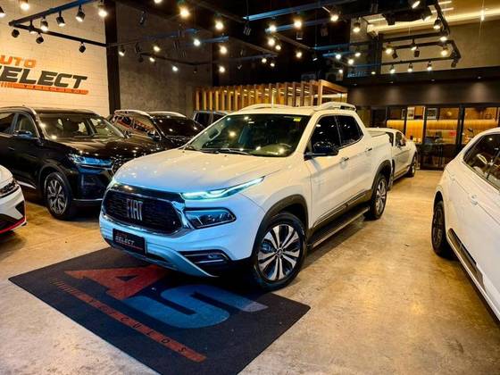 FIAT TORO 2.0 16V TURBO DIESEL VOLCANO 4WD AT9 FIAT TORO 2.0 16V TURBO DIESEL VOLCANO 4WD AT9